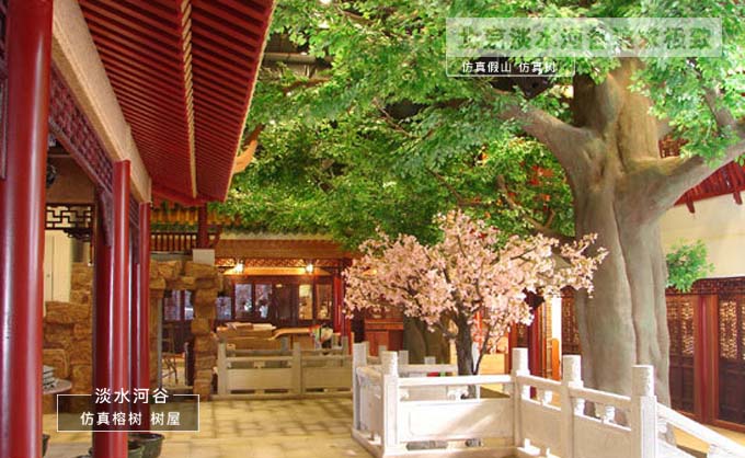 仿真樹(shù)是具有生命的雕塑、體現(xiàn)了高超的藝術(shù)水準(zhǔn)