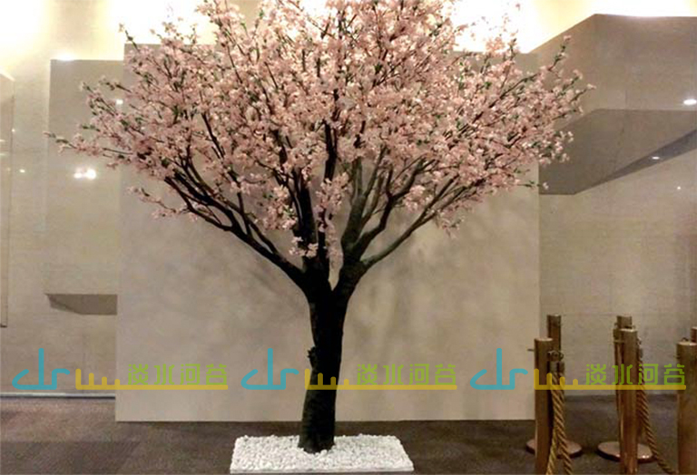 室內仿真樹如何維護如何才能有效延長仿真樹的使用壽命