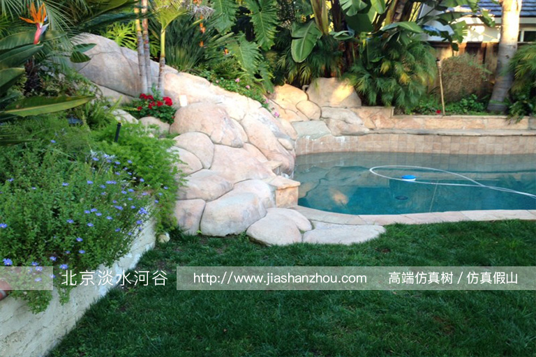 廣州市白云山云臺(tái)花園大型塑石假山景觀千姿百態(tài)栩栩如生